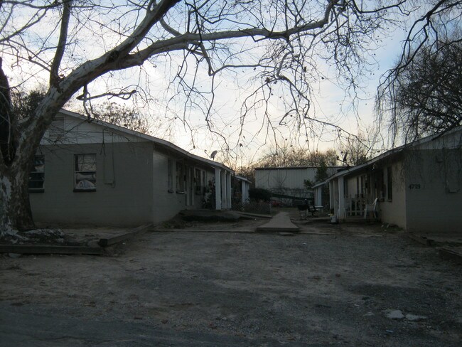 Foto del edificio - 4715-4719 13th Ave