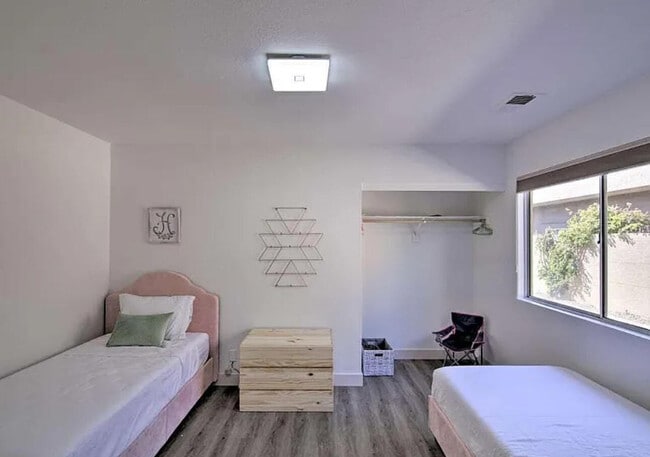 Building Photo - 54 Hilton Head Dr