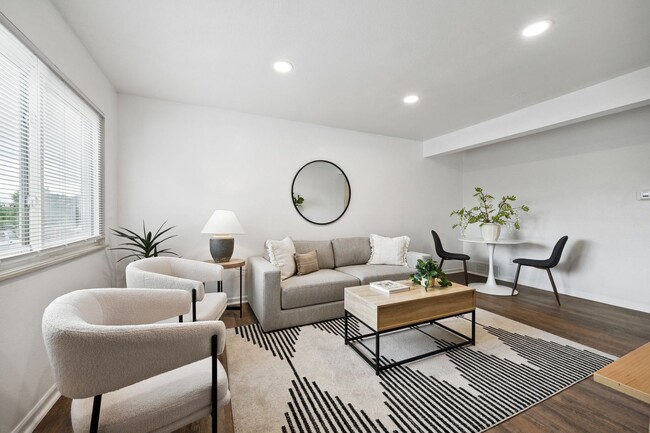 Foto del edificio - Newly Remodeled Denver Townhome