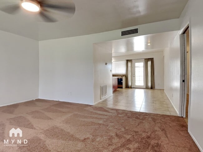 Building Photo - 5823 N 81st St