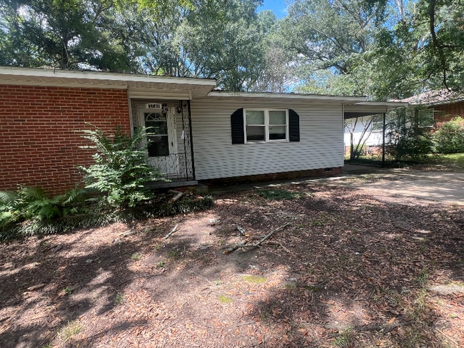 Foto del edificio - 3141 Oak Forest Dr