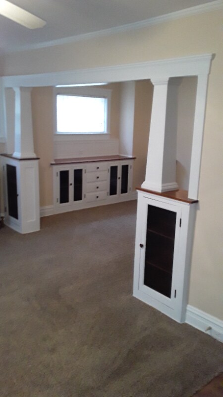 Building Photo - 479 St Leger Ave