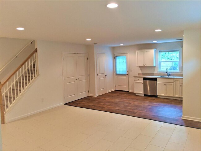 Foto del edificio - 336 Central Park Ave