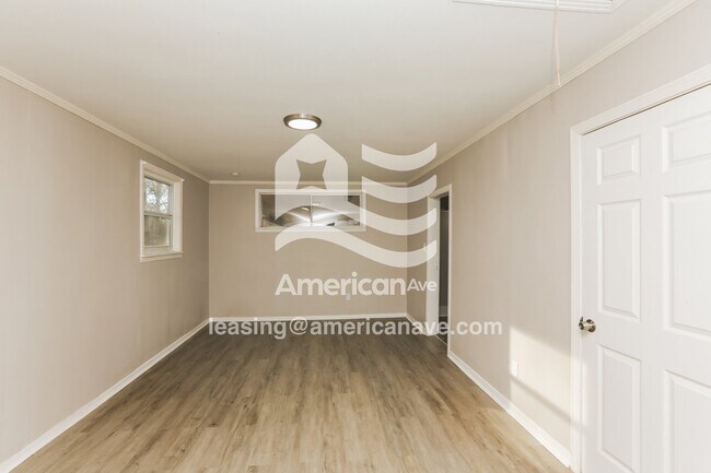 Foto del edificio - 330 Pine Ridge Rd