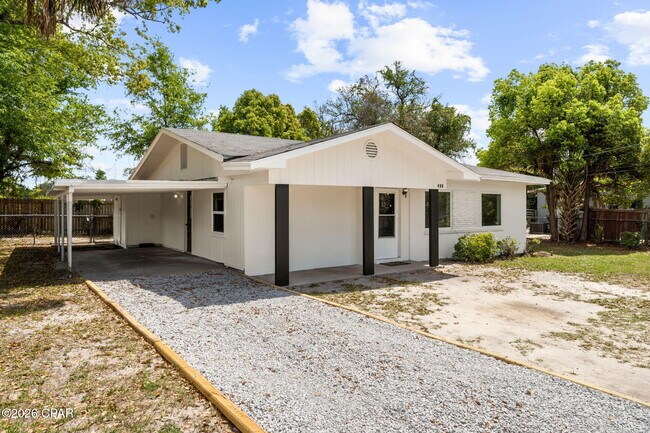 Foto del edificio - 708 Cactus Ave