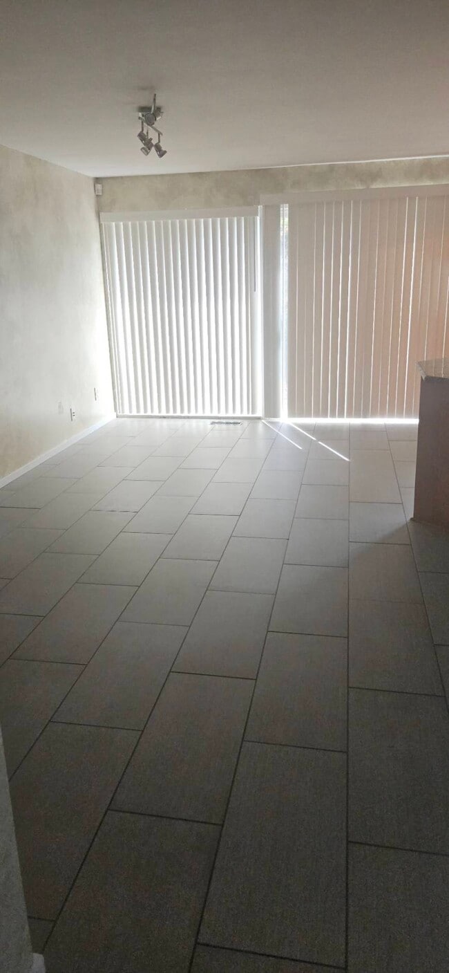 Foto del edificio - 16248 NE 29th St