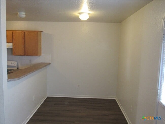 Foto del edificio - 407 W St John Ave