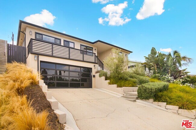 Foto del edificio - 5664 Coliseum St