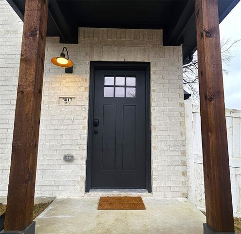 Building Photo - 3817 Yellowstone Pl