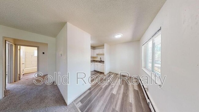 Building Photo - 1411 S Corona Ave