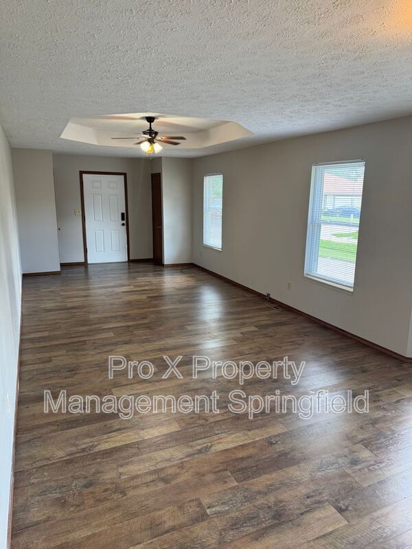 Foto del edificio - 613 W Edgewood St
