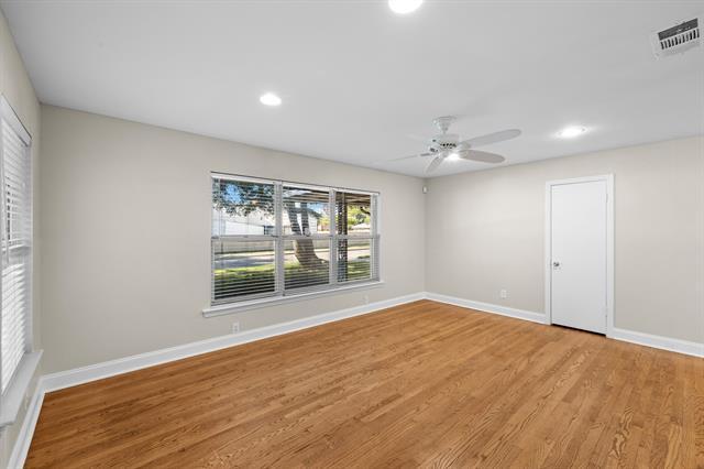 Foto del edificio - 6317 Ravendale Ln