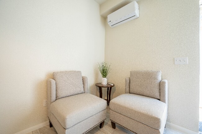 Foto del edificio - 1219 Manuel Ortiz Ave