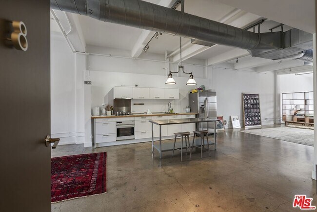 Foto del edificio - 814 S Spring St