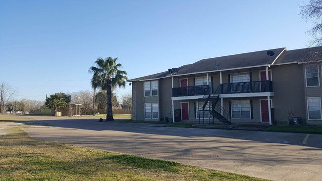 Front side - Lancaster Living Apartments