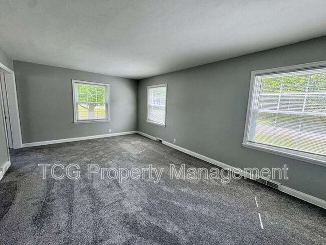 Building Photo - 512 W Stanton St