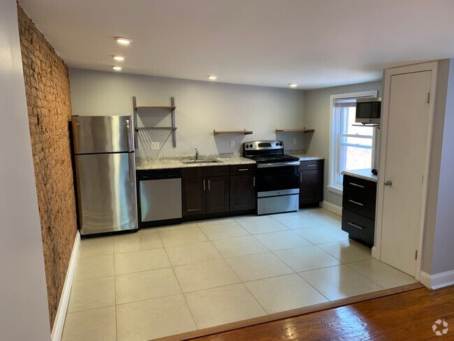 Building Photo - 1702 W Girard Ave