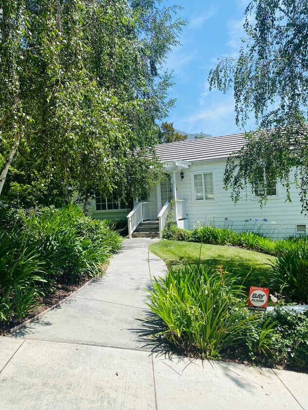 1331 Journeys End Dr, La Canada Flintridge, CA 91011 House Rental in