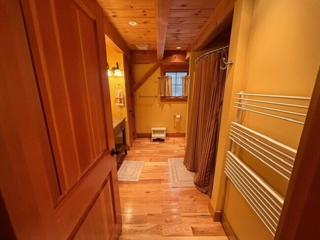Foto del edificio - 62 Heights Rd