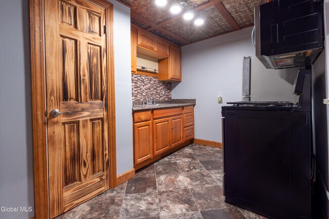 Foto del edificio - 99 Woodlawn Ave