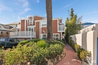 Building Photo - 714 G Ave