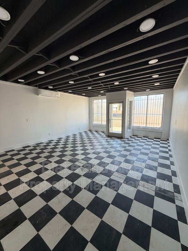 Foto del edificio - 3552 NE Sandy Blvd