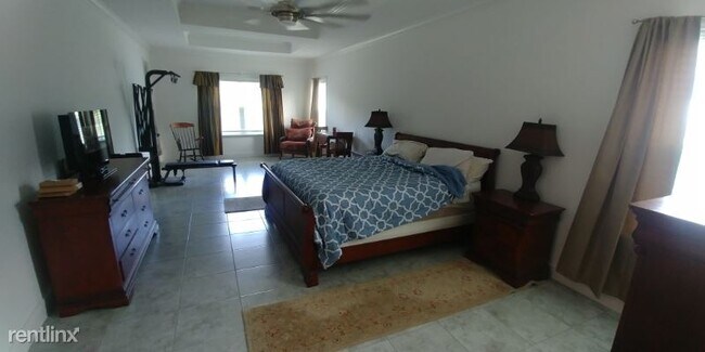 Foto del edificio - 5 br, 3 bath House - 5080 Hebron Dr