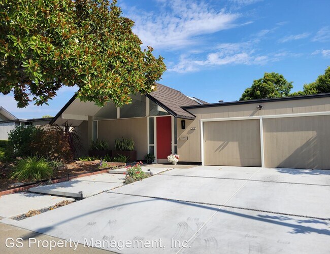 Building Photo - 4 br, 2 bath House - 923 Mackenzie Drive