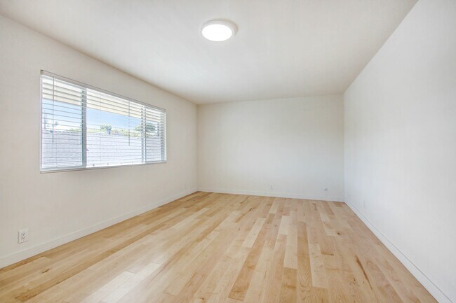 Building Photo - 5077 Lemon Grove Ave