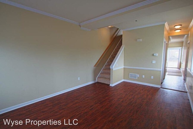 Foto del edificio - 2211 Sweet Home Rd