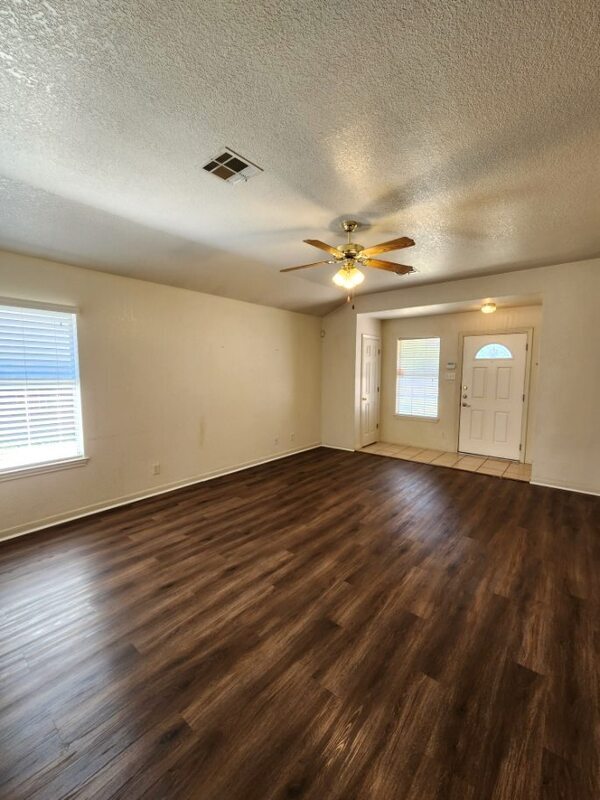 Foto del edificio - 4600 Acorn Creek Trail