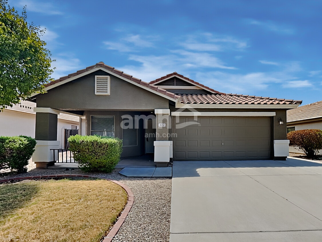 Foto principal - 16151 W Latham St