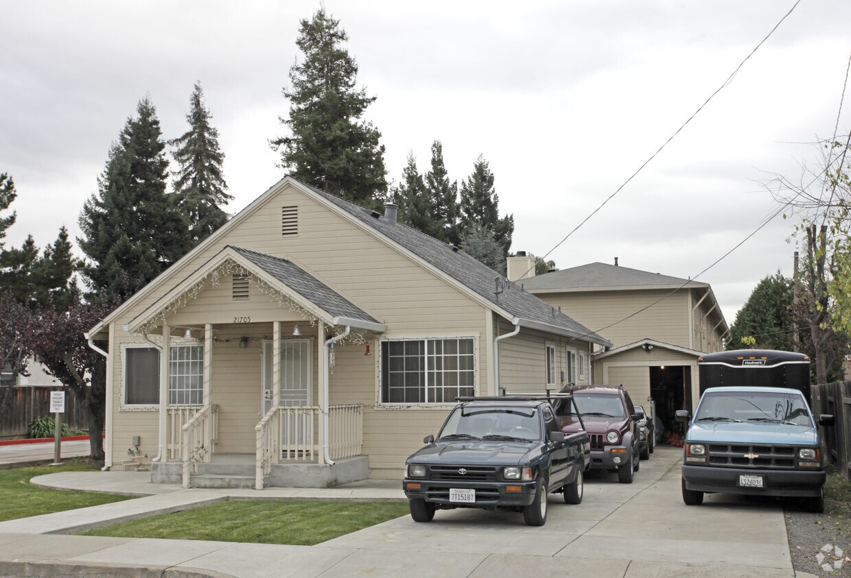 Building Photo - 21705 Vallejo St