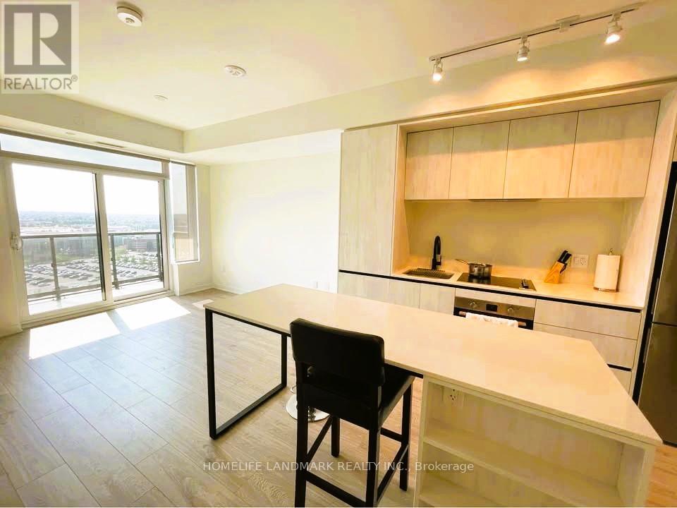 Photo principale - 2495 Eglinton Ave W