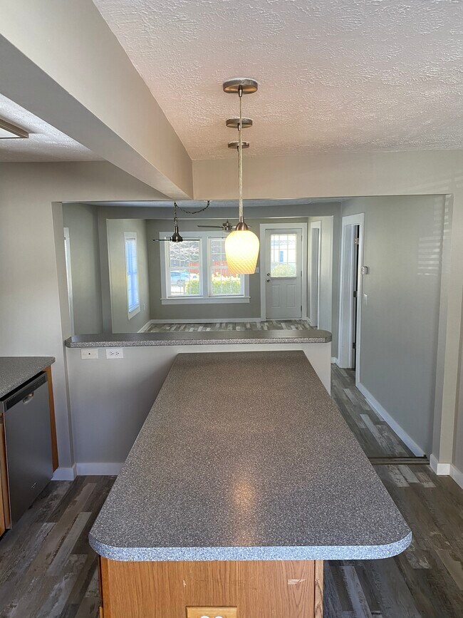 Foto del edificio - 27 Cub Rd