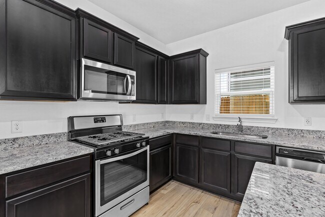 Foto del edificio - 6116 Underwood Way