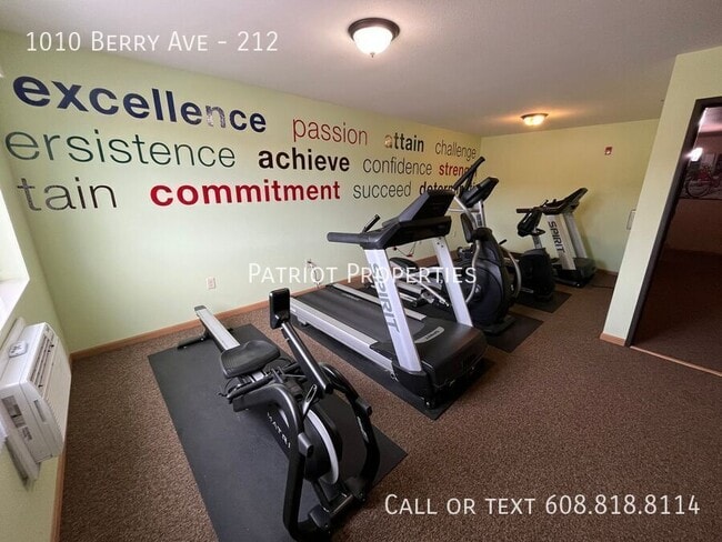 Foto del edificio - 1010 Berry Ave