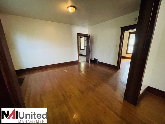 Foto del edificio - 3 Bedroom, 2 bathroom, 1 stall detached ga...