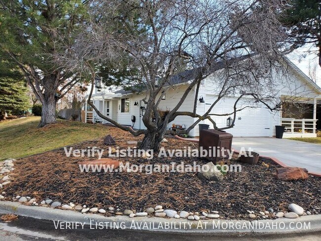 Foto del edificio - 893 E Pennsylvania Dr