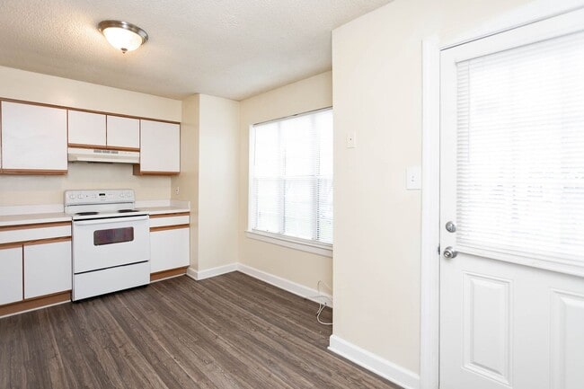 Foto del edificio - Don't miss the chance to call this Virgini...