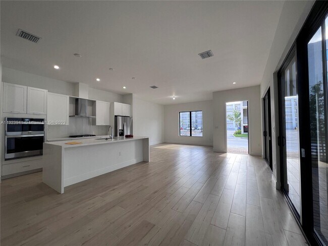 Building Photo - 8185 NW 42nd St