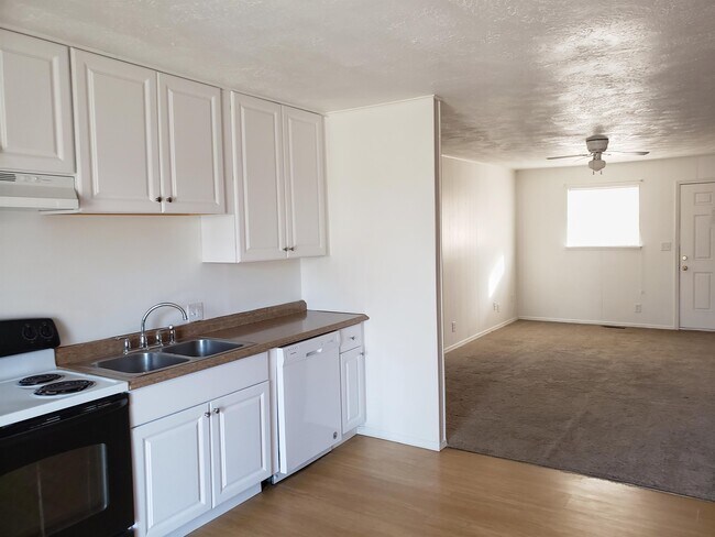 Foto del edificio - 1414 E 6th St