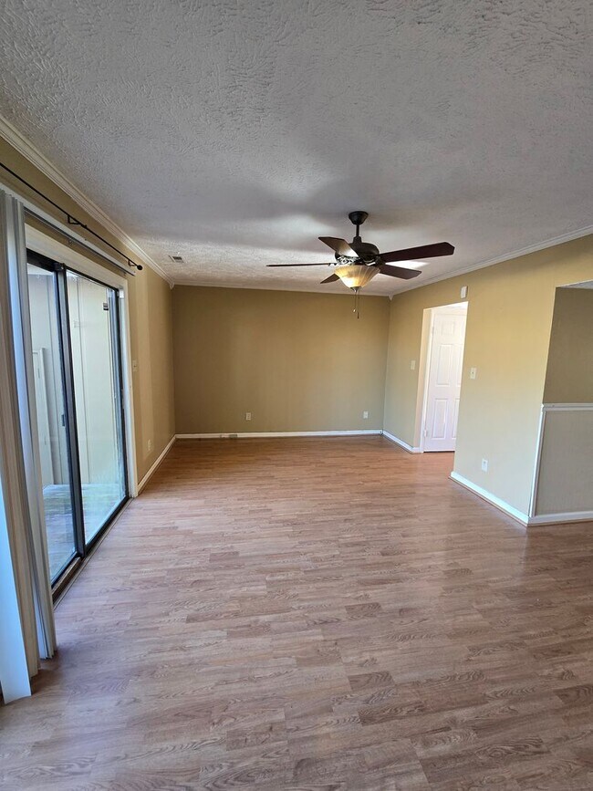 Building Photo - 4612 Fen Ct