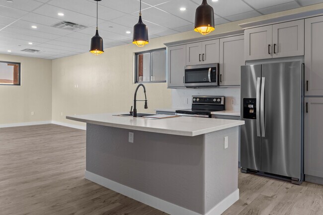 Building Photo - 7202 E Carefree Dr