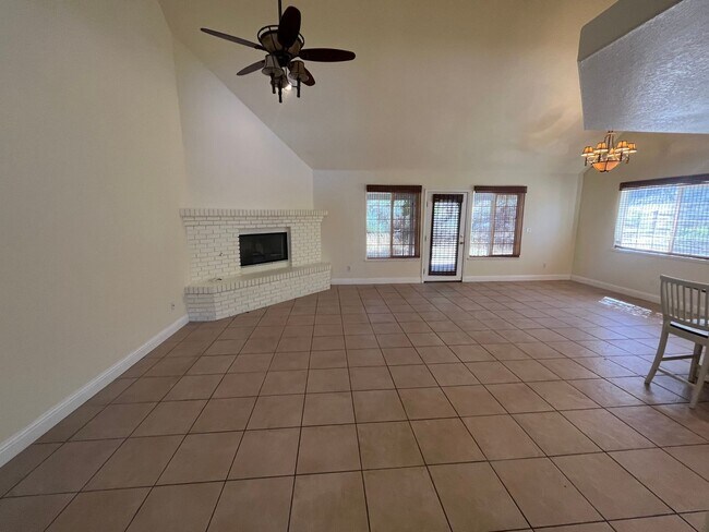 Foto del edificio - 3 Bed 2 Bath House in Bear Valley Springs!