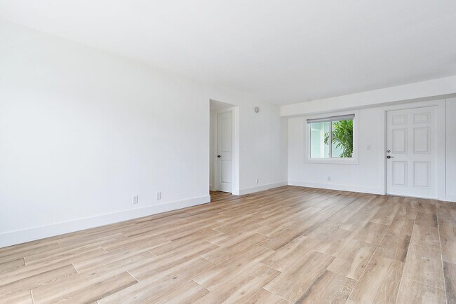Foto del edificio - 401 Southwind Dr