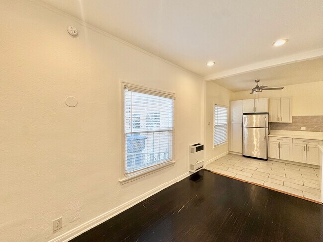 Foto del edificio - 960 S Ardmore Ave