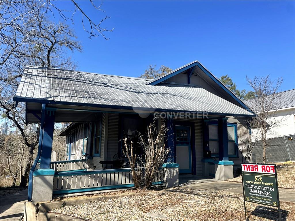 Primary Photo - 605 Oakland Ave