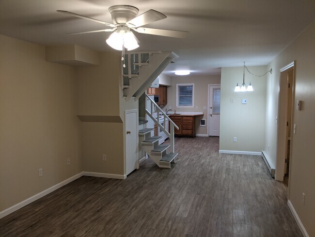 View on Entry - 260 W 18th St