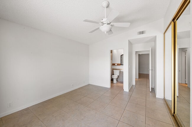Building Photo - 74118 Catalina Way